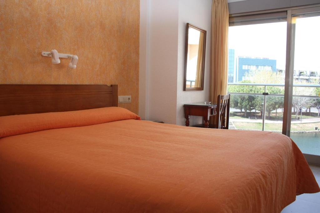 Hotel Marina Пеніскола Екстер'єр фото